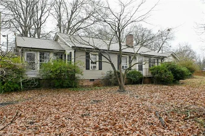 1811 W DAVIS ST, Burlington, NC 27215 Single Family Residence For Sale  MLS# 1132183