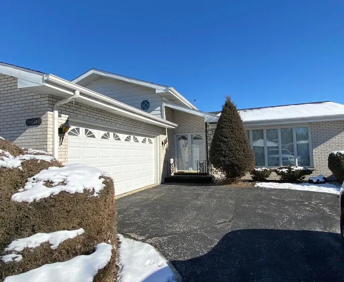 17107 Jeffrey Avenue, South Holland, IL 60473 for Sale