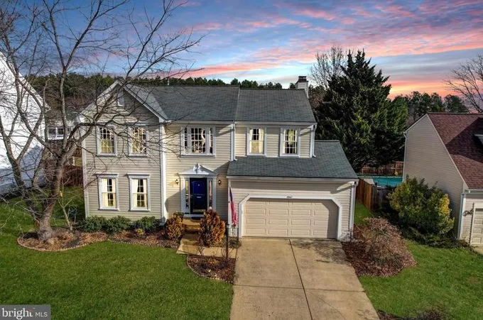 8947 Dennis Ct, Bristow, VA 20136 - MLS VAPW2064722 for Sale