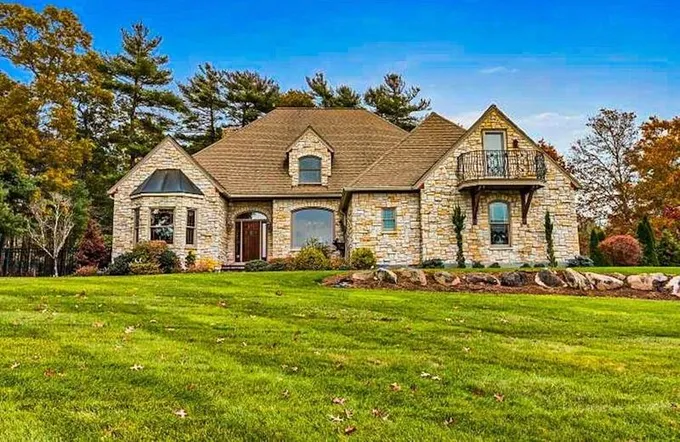 50 Pine St, Carver, MA 02330  623496117 for Sale