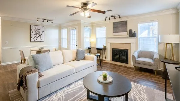 Rent Crowne at Overton Village #2704 in Birmingham, AL - Landing