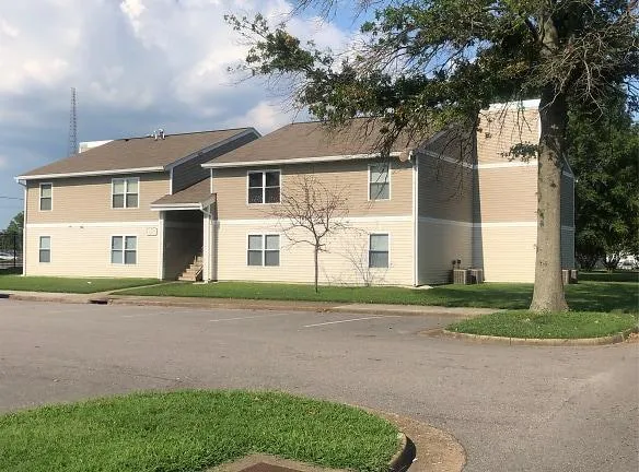 London Oaks Apartments - 2680 High St - Portsmouth, VA Apartments for Rent