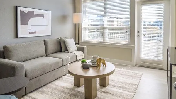 Rent Solstice #3-310 in Orlando, FL - Landing