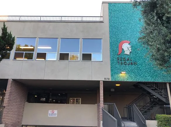 Regal Trojan Apartments - 870 W Adams Blvd - Los Angeles, CA Apartments for Rent
