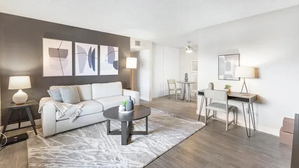 Rent Accent on Rainbow #370 in Las Vegas, NV - Landing