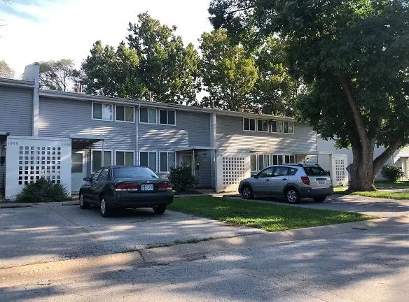 Parade Park Homes Inc Apartments - 1903 A East 15th Terrace - Kansas City, MO Apartments for Rent
