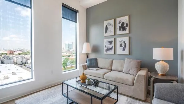 Rent Forth at Navigation #853 in Houston, TX - Landing