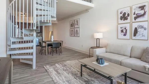 Rent The Vue Charlotte on 5th #1103 in Charlotte, NC - Landing