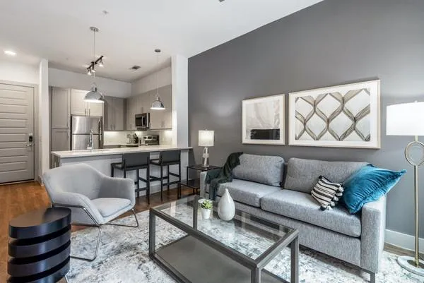 Rent The Crosby #160 in Dallas, TX - Landing