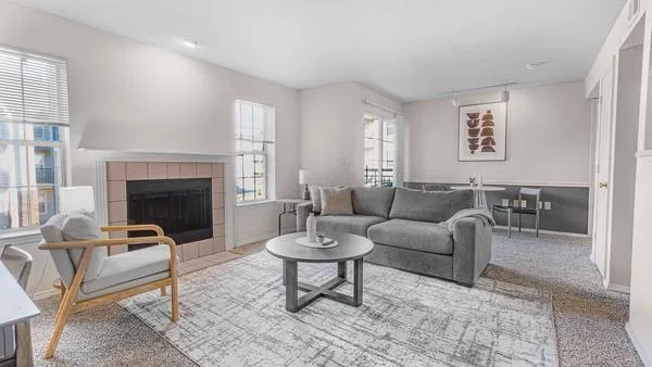 Rent The Remington Apartments #0513 in Wichita, KS - Landing