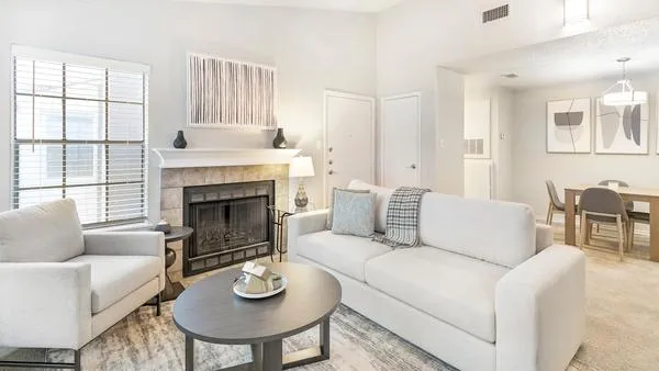 Rent Fielder's Glen #308 in Arlington, TX - Landing