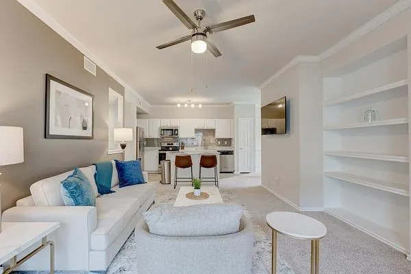 Rent Franciscan At Bear Creek #1528 in Euless, TX - Landing