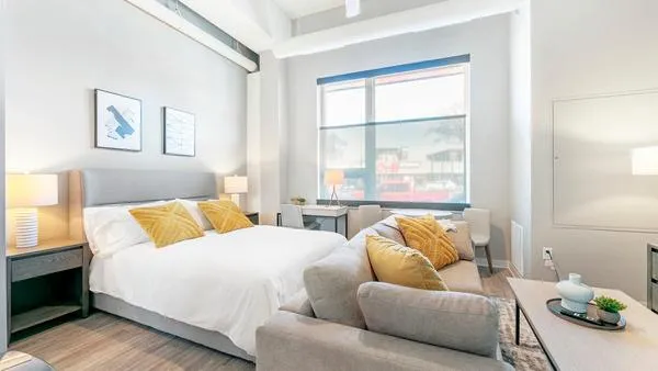 Rent The Asher #114 in Minneapolis, MN - Landing