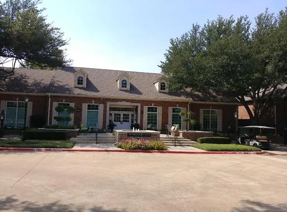 Preston Place Apartments - 5000 Old Shepard Pl - Plano, TX Apartments for Rent