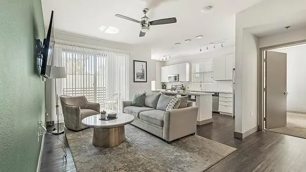 Rent The Douglas at Stonelake #10107 in Henderson, NV - Landing