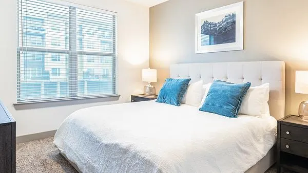 Rent Henley at The Rim Apartments #2-2417 in San Antonio, TX - Landing