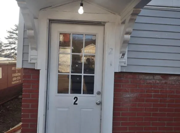 546 W Main St unit 2 - Plymouth, PA 18651 - Home For Rent