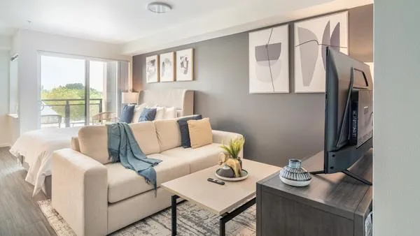 Rent U Place #462 in Seattle, WA - Landing