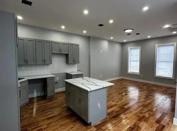 20 Rockaway Ave unit 3 - Brooklyn, NY 11233 - Home For Rent