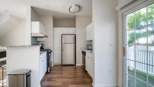 Rent Esinteraction #01-4114 in Peabody, MA - Landing