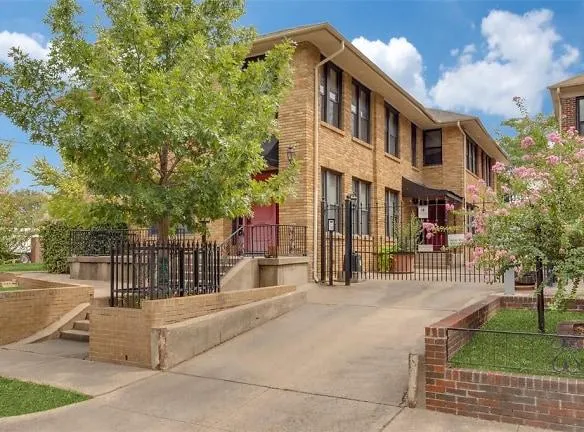 832 Blaylock Dr #5 - Dallas, TX 75203 - Home For Rent