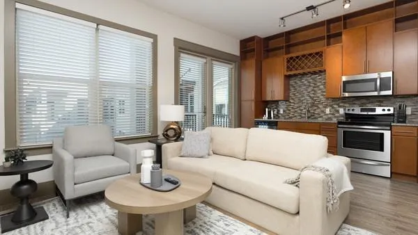 Rent Varela Westshore Apartments #549 in Tampa, FL - Landing