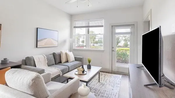 Rent Domain Orlando #102 - 103 in Kissimmee, FL - Landing