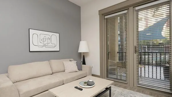 Rent Varela Westshore Apartments #184 in Tampa, FL - Landing