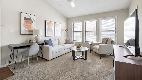 Rent The Everette at East Cobb #0336 in Marietta, GA - Landing