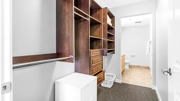 Rent 9 on Canal #324 in Indianapolis, IN - Landing