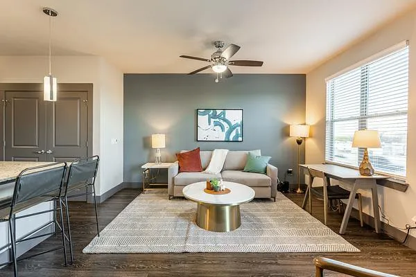 Rent Axis at Wycliff #01-365 in Dallas, TX - Landing