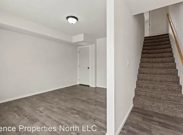 3270 N Lincoln St unit 1-5 - Spokane, WA 99205 - Home For Rent