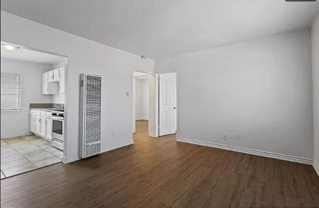 8414 South Figueroa Street for Rent