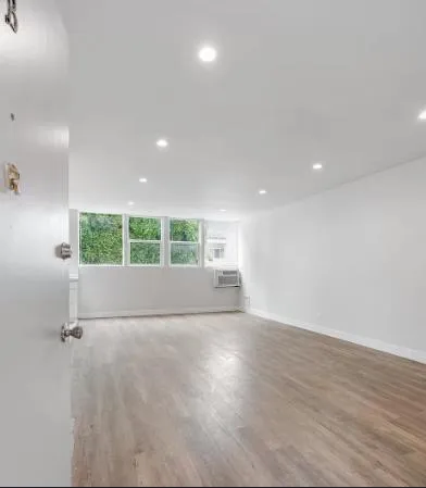 144 North Swall Drive for Rent