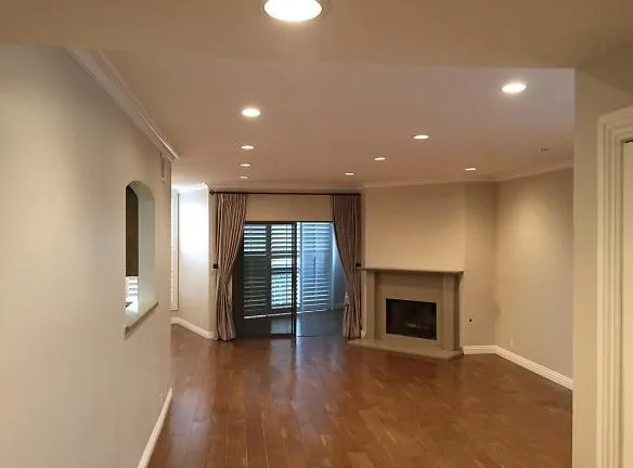 4444 Wilshire Boulevard #202 - Los Angeles, CA 90010 - Home For Rent