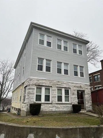 3 bedroom in Boston MA 02131 for Rent