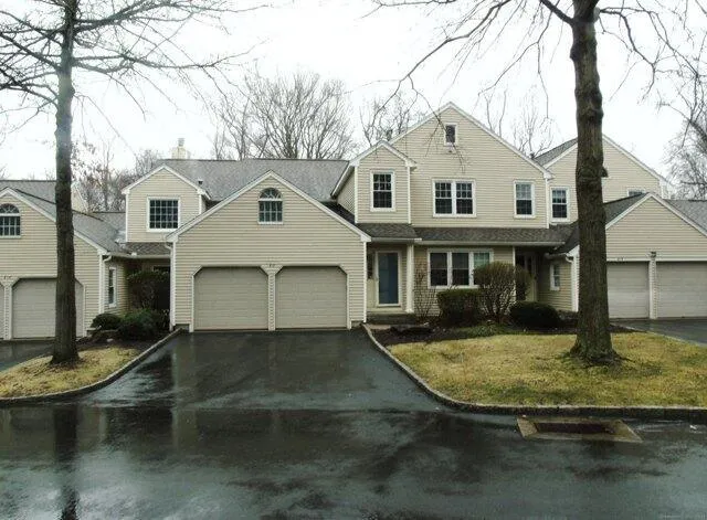 1 Bedroom 1.5 Bath In Trumbull CT 06611 for Rent
