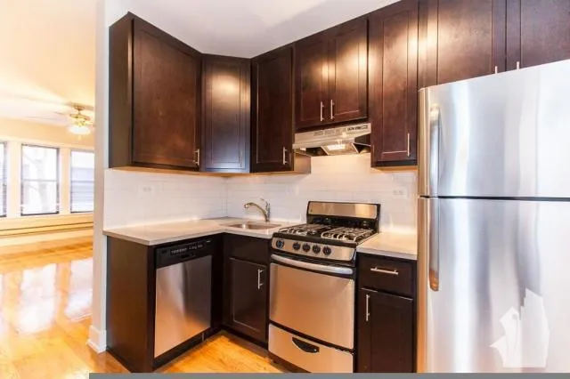 2 bedroom in Chicago IL 60657 for Rent