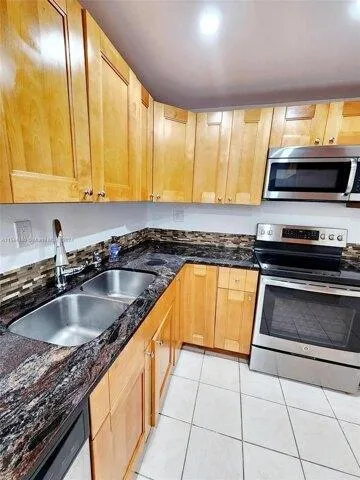2 Bedroom 2 Bath In Deerfield Beach FL 33064 for Rent