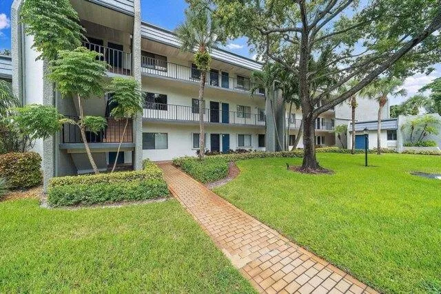 1 Bedroom 1 Bath In Lake Worth FL 33467 for Rent