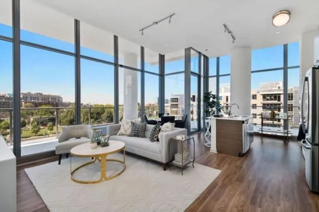 1 bedroom in Chicago IL 60610 for Rent