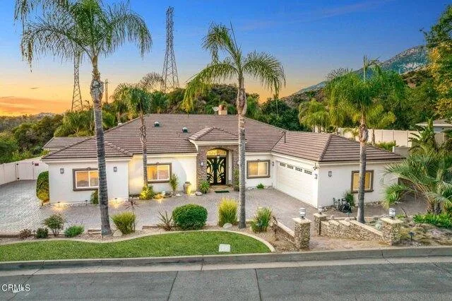 4 Bedroom 4 Bath In Pasadena CA 91107 for Rent