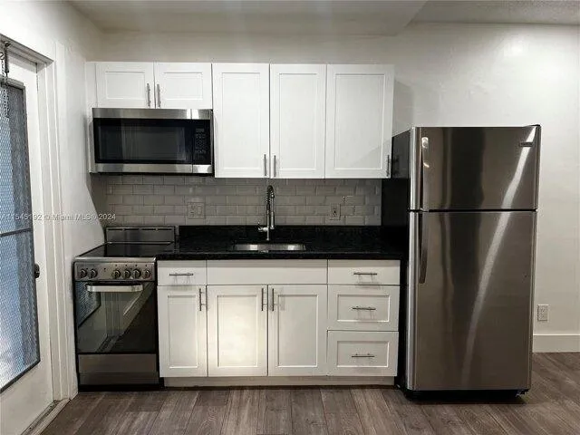 1 Bedroom 1 Bath In Hollywood FL 33021 for Rent