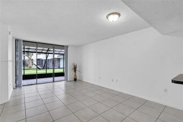 2 Bedroom 1 Bath In Miami FL 33193 for Rent