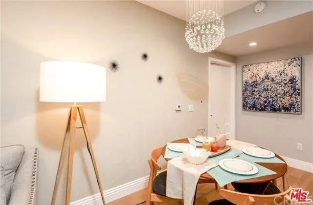 1 Bedroom 2 Bath In Los Angeles CA 90005 for Rent