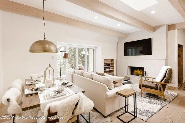 2 Bedroom 2 Bath In Aspen CO 81611 for Rent