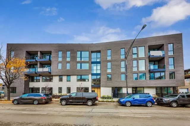 2 Bedroom 2 Bath In Chicago IL 60657 for Rent