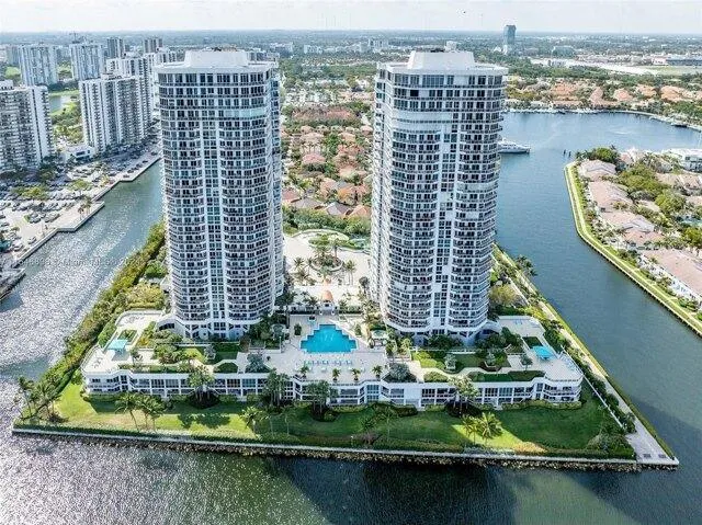 2 Bedroom 2.5 Bath In Aventura FL 33180 for Rent