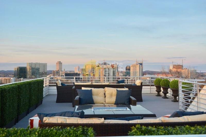 Downtown Panoramic Views! 3 bedroom house plus garage in Edgehill