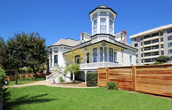 4 bedroom 3 bathroom house in Hillcrest / San Diego for Rent